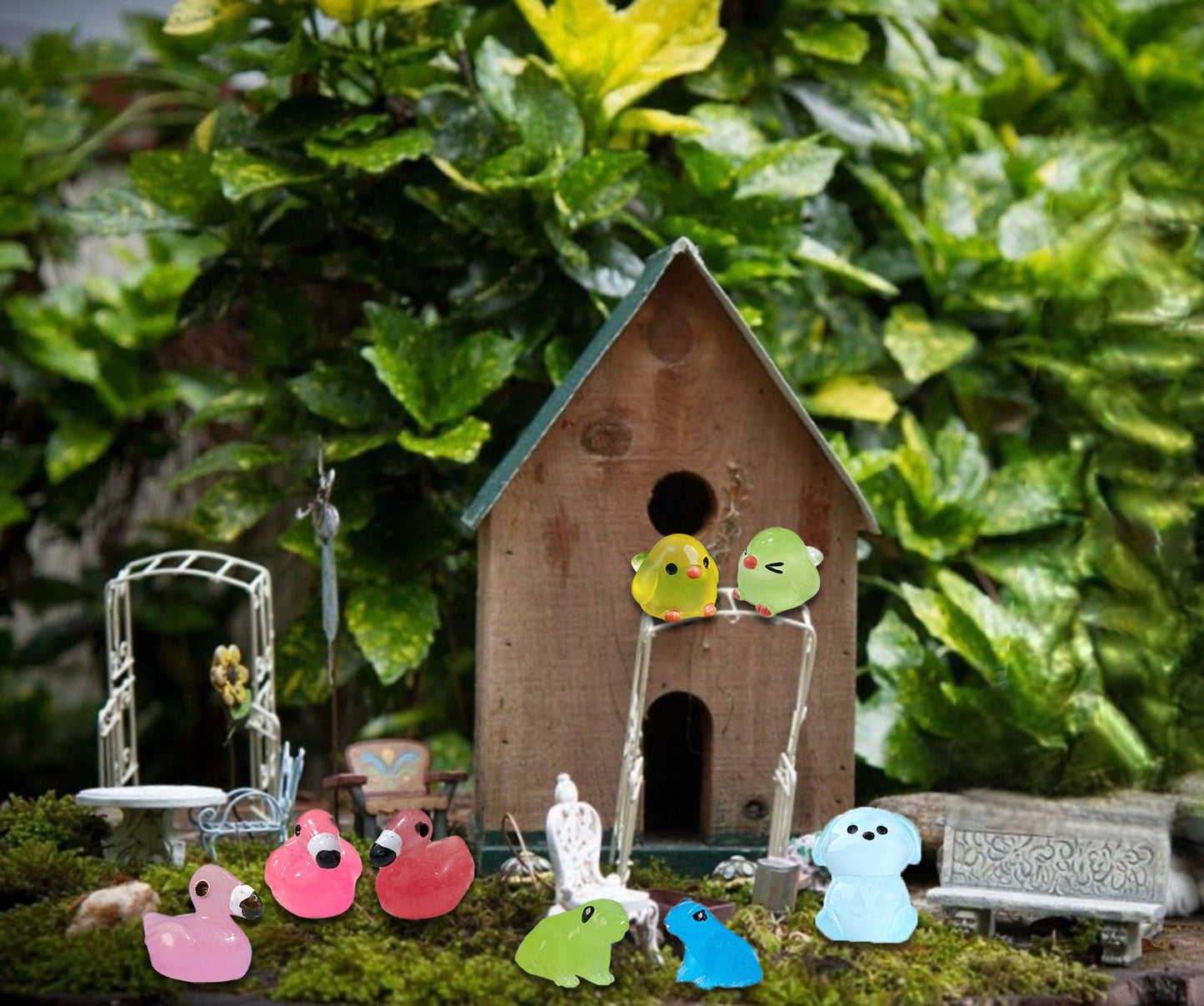 SparkleFab Tiny Resin Animals to Hide 130 Pcs Mini Resin Animals Bulk Mini Ducks Tiny Frogs Pandas Small Rabbits Glow in The Dark For Miniature Garden Accessories Micro Landscape Aquarium Potted Decoration