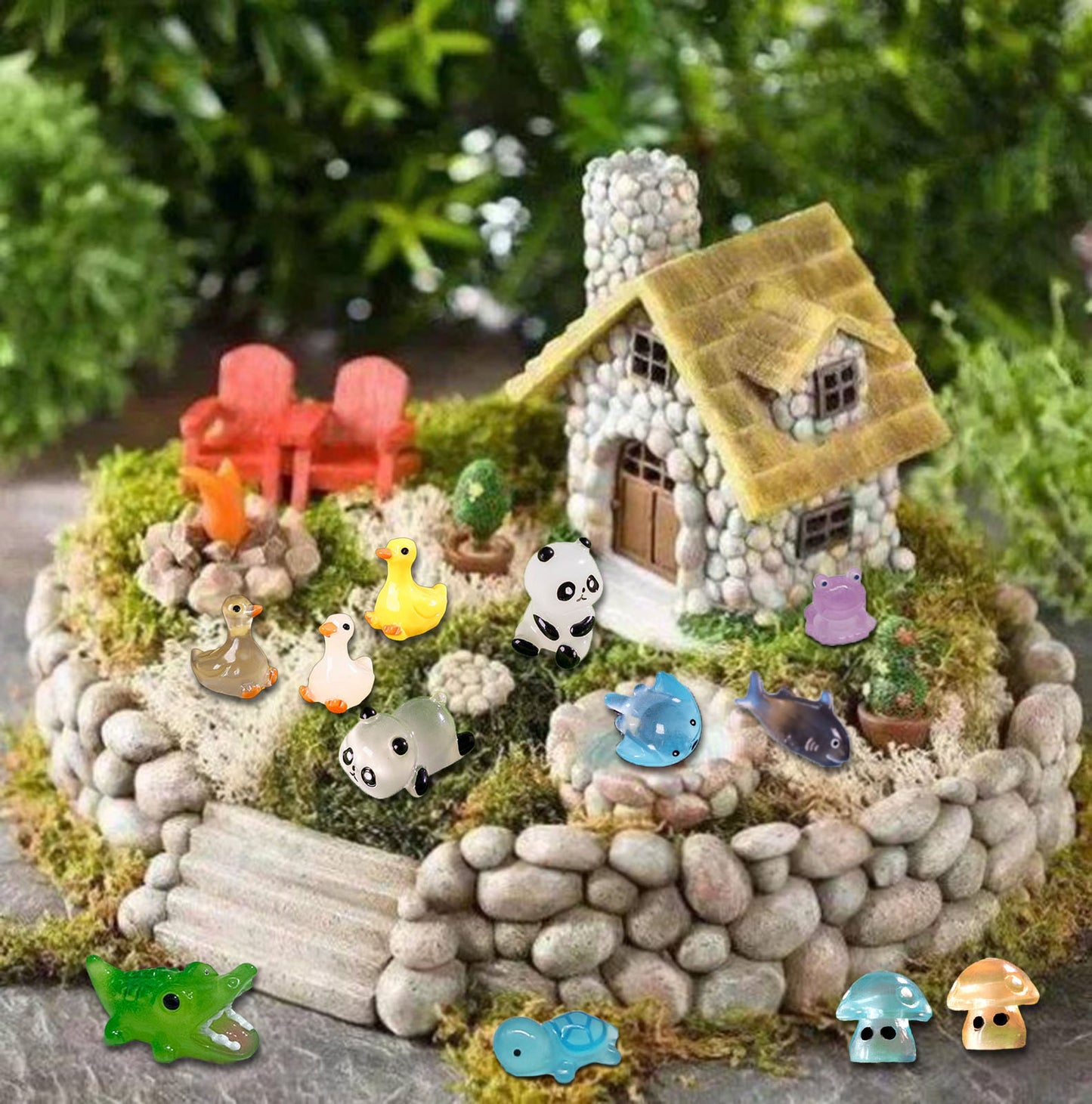 SparkleFab Tiny Resin Animals to Hide 130 Pcs Mini Resin Animals Bulk Mini Ducks Tiny Frogs Pandas Small Rabbits Glow in The Dark For Miniature Garden Accessories Micro Landscape Aquarium Potted Decoration