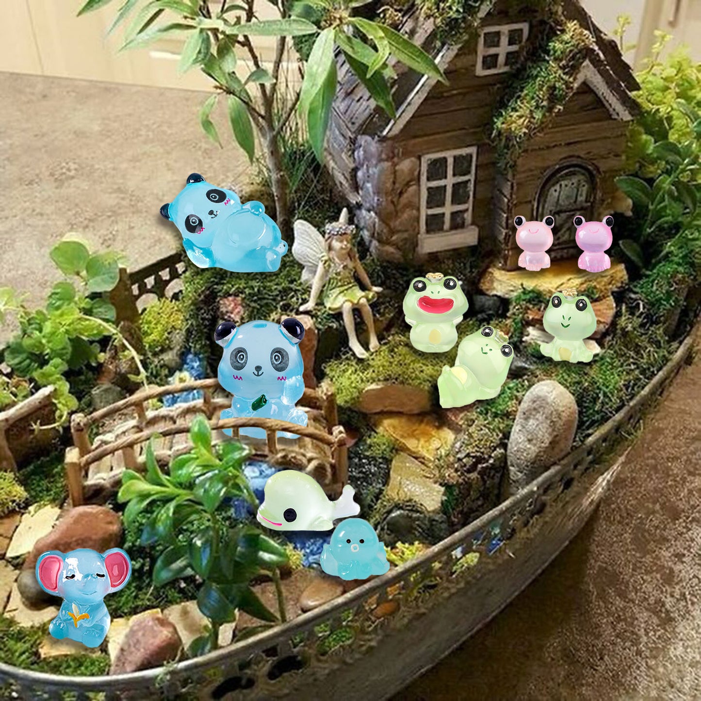 SparkleFab Tiny Resin Animals to Hide 150 Pcs Mini Resin Animals Bulk Mini Ducks Owls Tiny Frogs Pandas Small Rabbits Glow in The Dark For Miniature Garden Accessories Micro Landscape Aquarium Potted Decoration